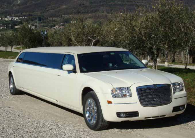 Fairfield Chrysler300 Limousine