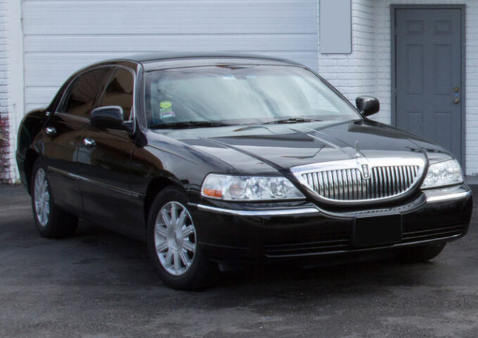 Fairfield Town Car Sedan